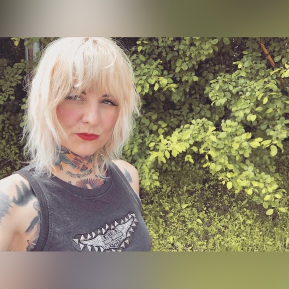 Meet your Posher, Kristen - Picture 5 of 11